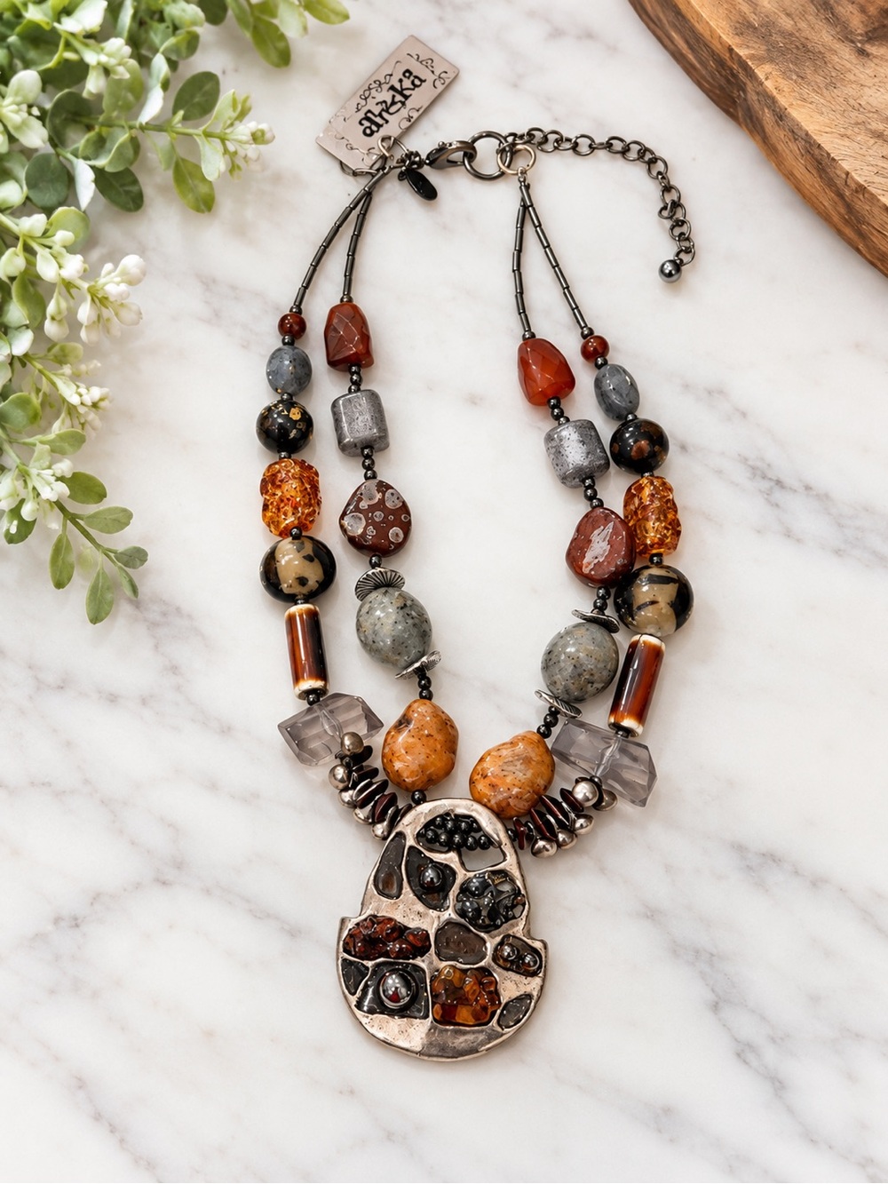 NWT TRESKA Women’s Chunky Beaded Statement Necklace Multi Color Stone Pendant